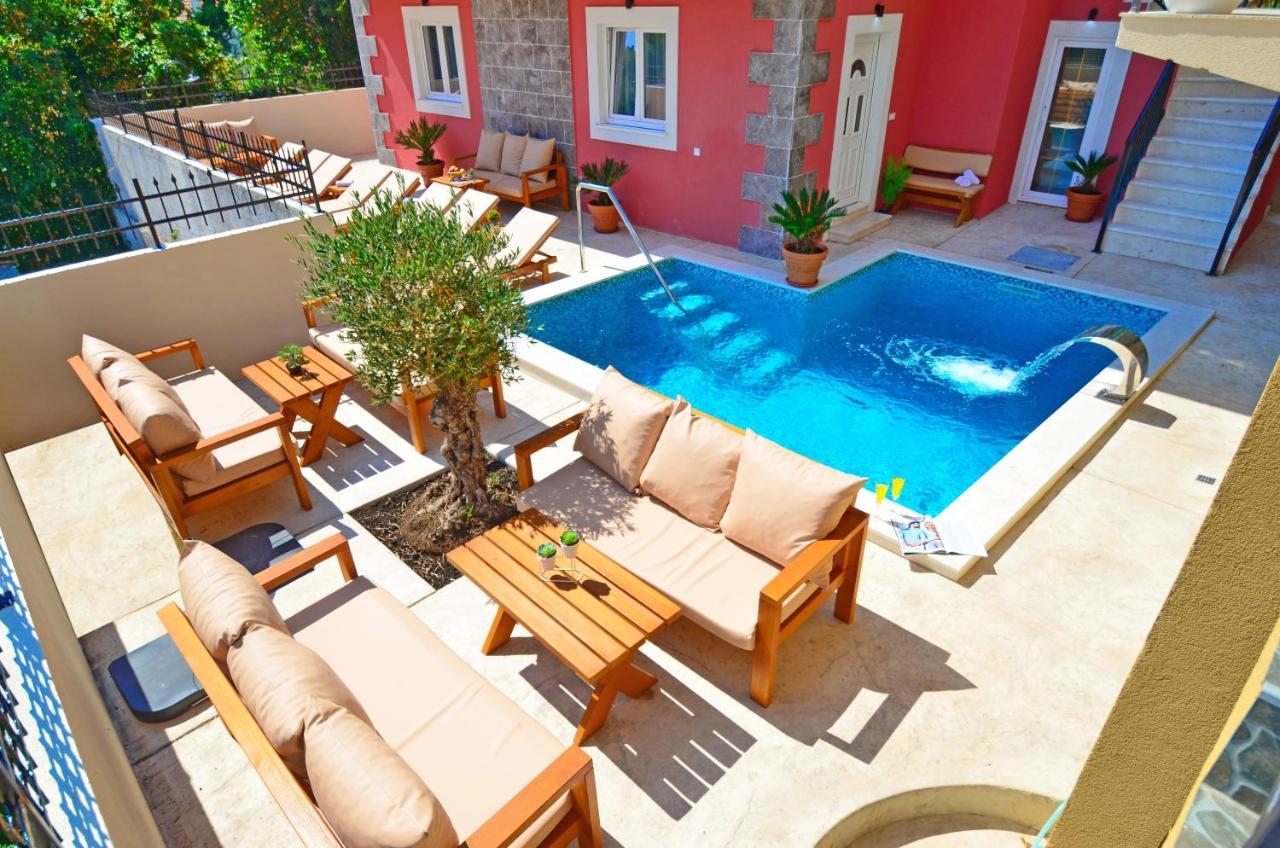 Apartments Lux S Tivat Exterior foto
