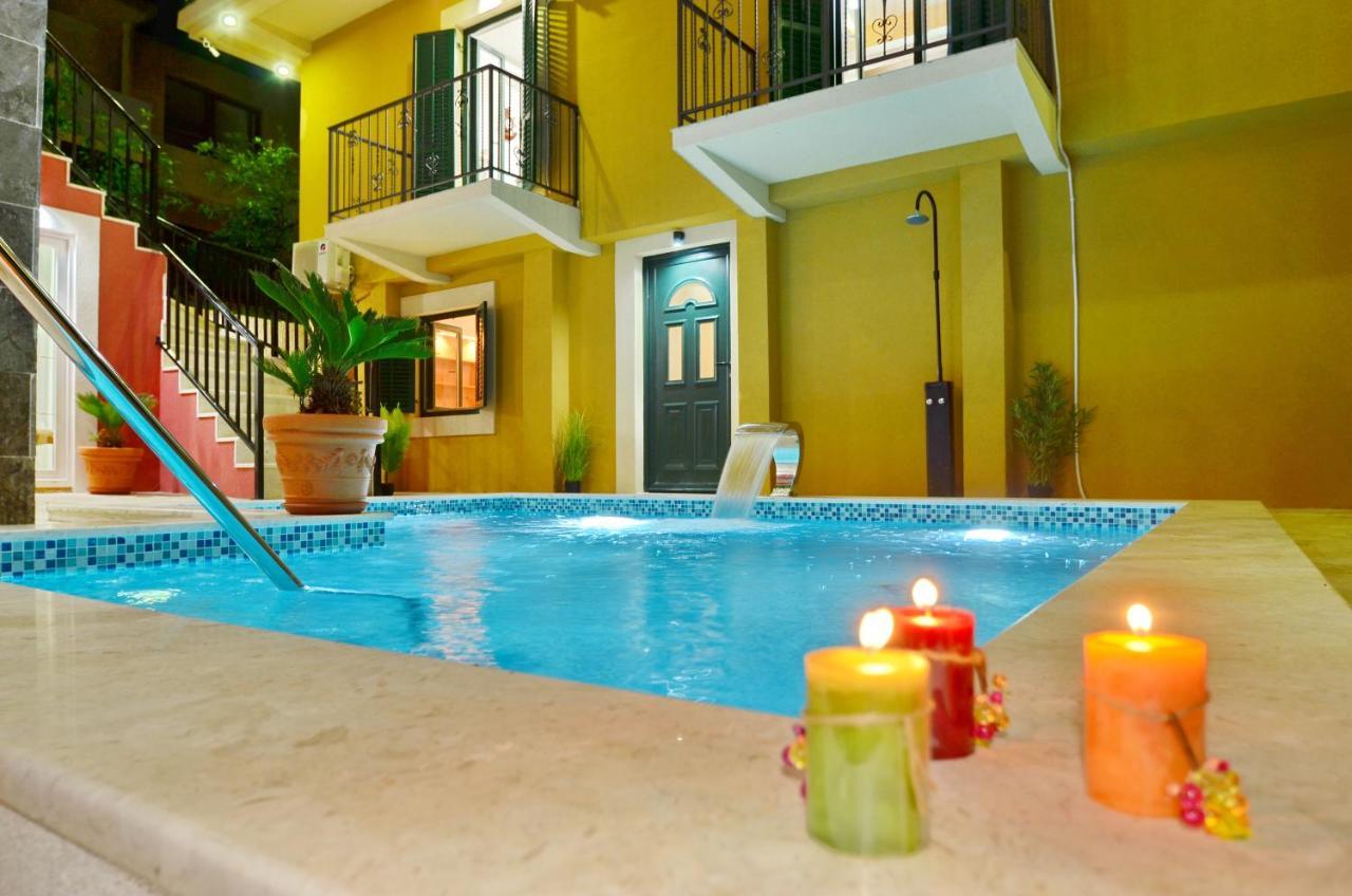 Apartments Lux S Tivat Exterior foto