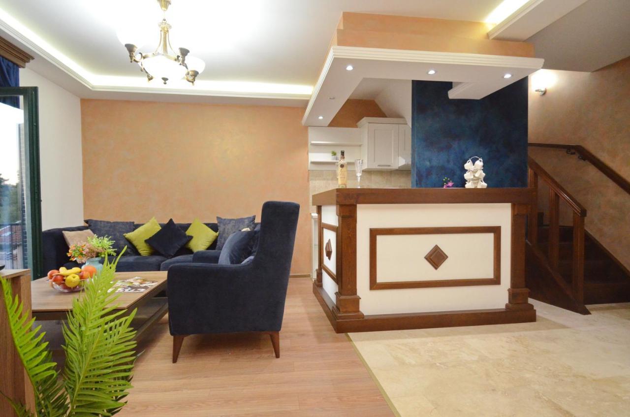Apartments Lux S Tivat Exterior foto