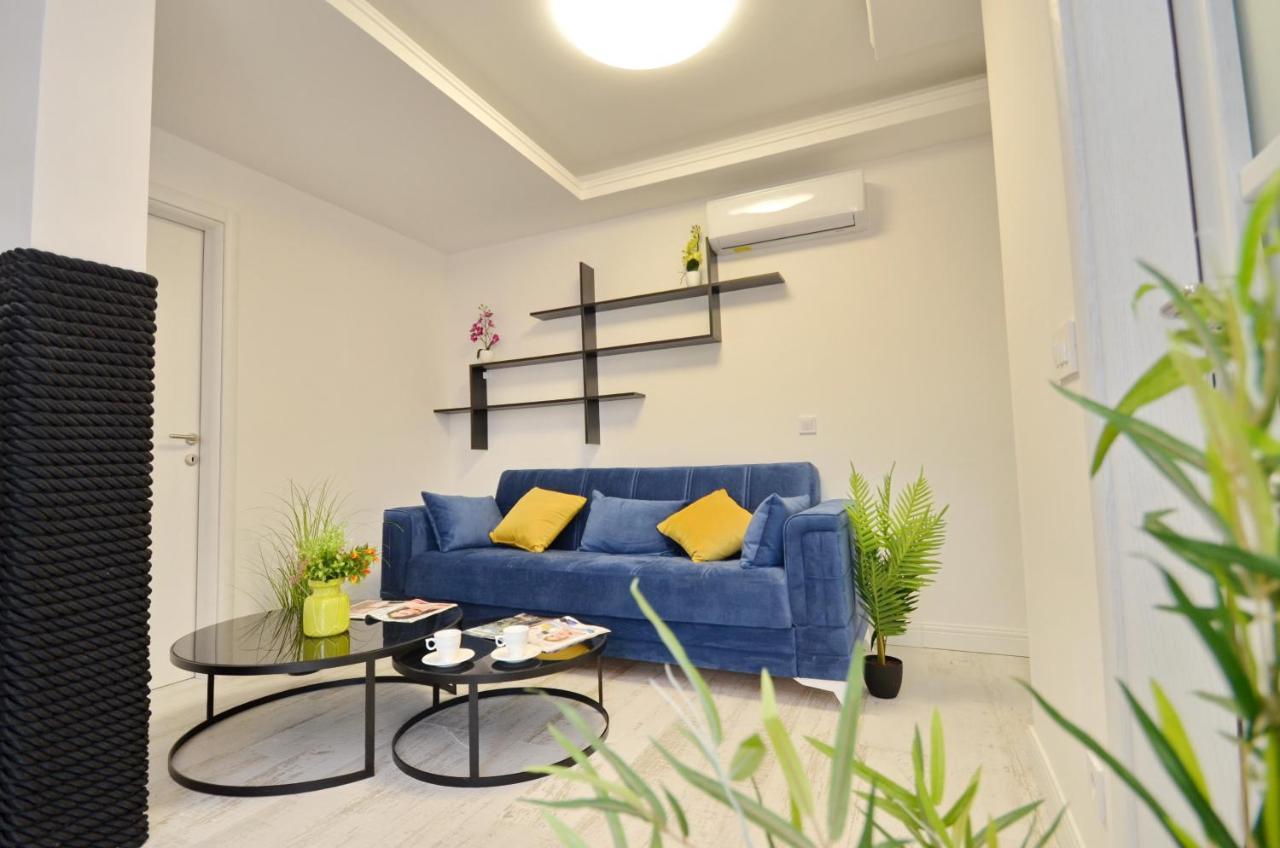 Apartments Lux S Tivat Exterior foto