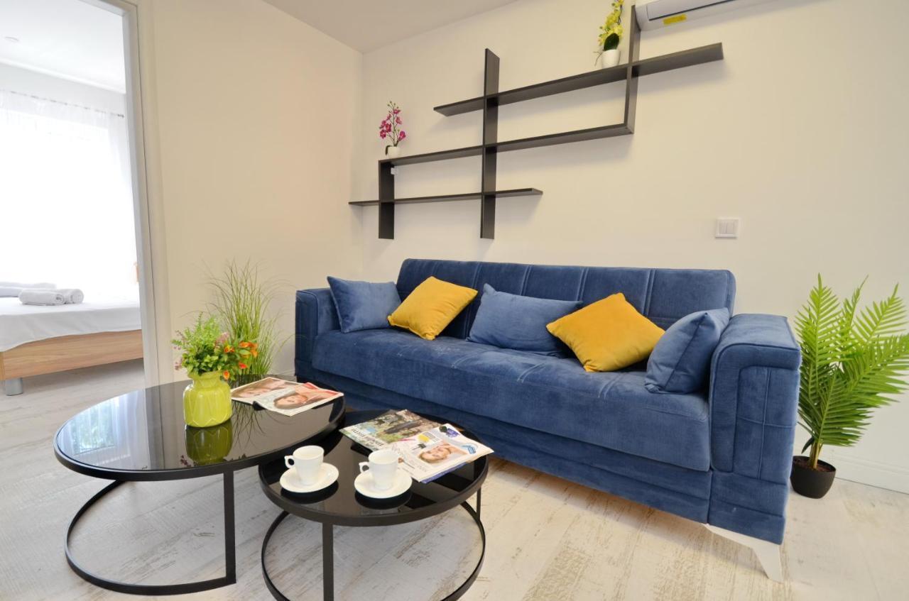 Apartments Lux S Tivat Exterior foto